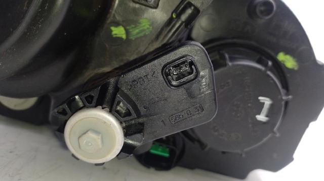 921013E5XX HYUNDAI Левая фара купить в Черкассы