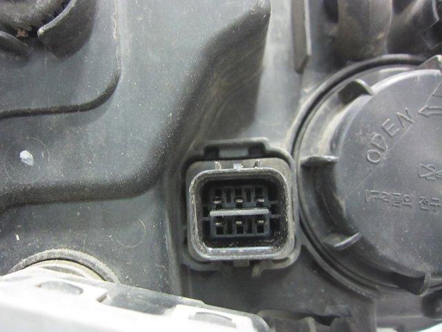 HYUNDAI 921013F110 Левая фара в наличии Сумы