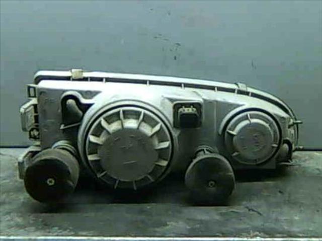 9210143800 HYUNDAI Левая фара купить в Чернигов