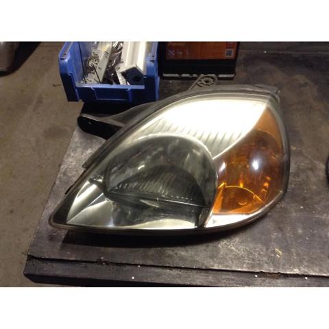 HYUNDAI 92101FD020 Фара левая в наличии Ровно