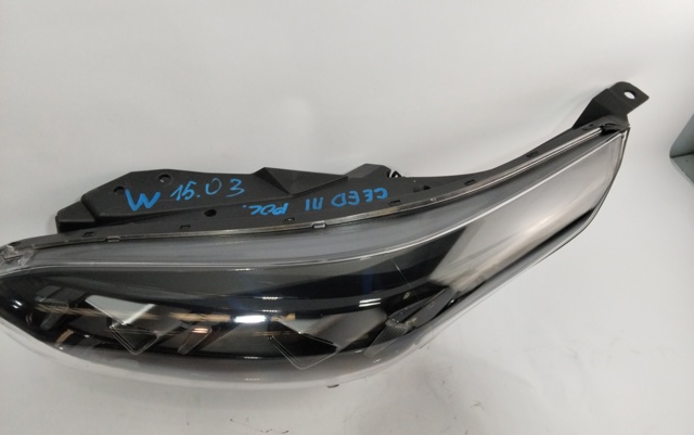 HYUNDAI 92101J7500 Фара левая в наличии Полтава