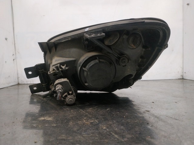 HYUNDAI 921020Z010 Фара правая в наличии Житомир
