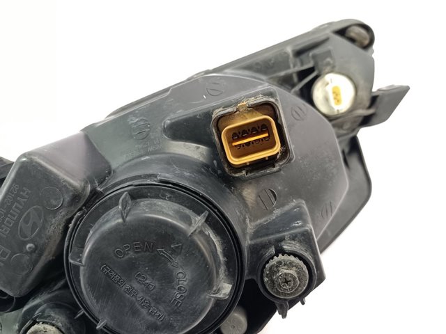 921021C500 Фара правая купить Чернигов
