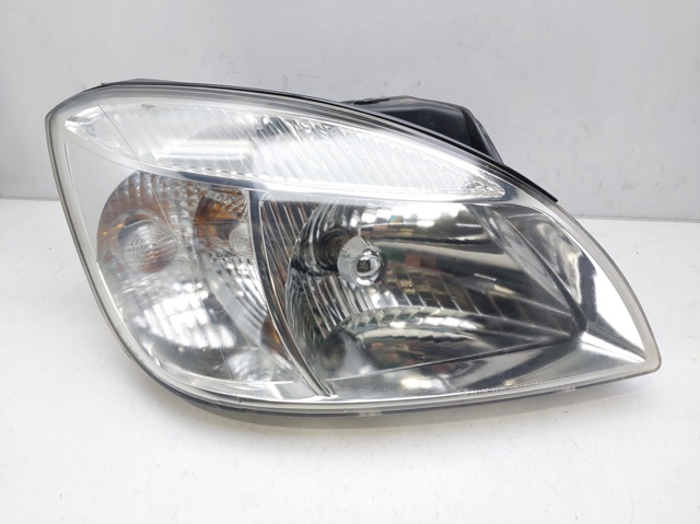 Luz direita 921021G020 Hyundai/Kia