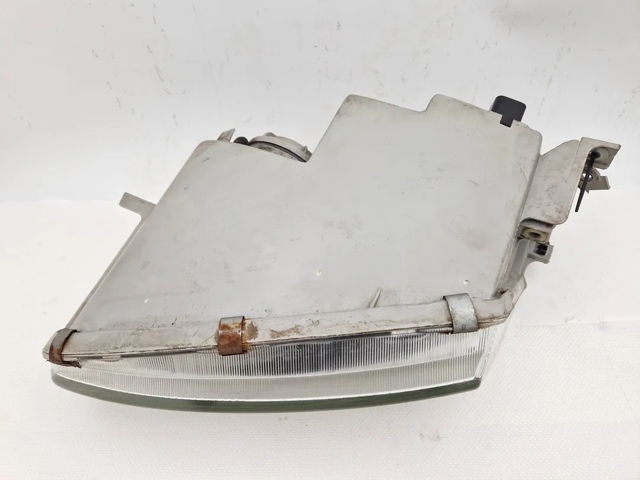 9210227000 HYUNDAI Фара правая купить в Кривой Рог