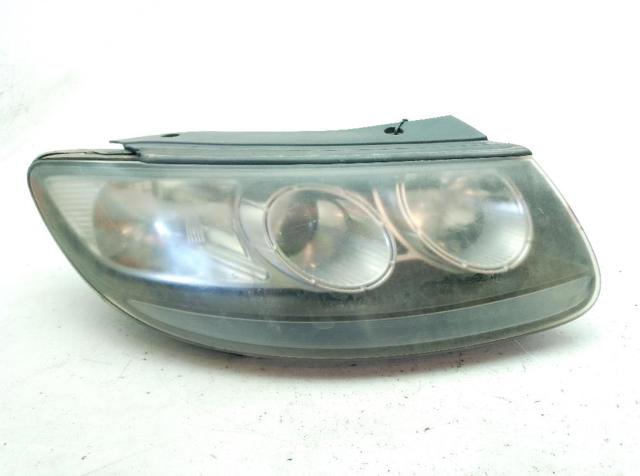 921022B010 HYUNDAI Правая фара купить в Ирпень