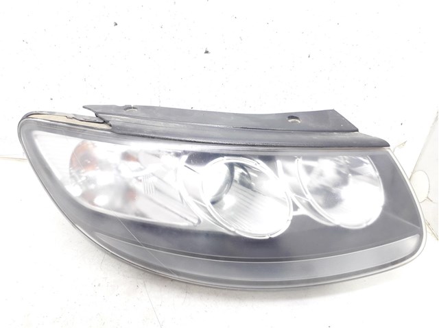 Luz direita 921022B021 Hyundai/Kia