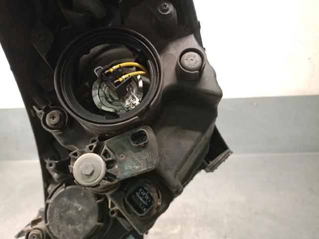 921022Y000 HYUNDAI Правая фара купить в Кривой Рог
