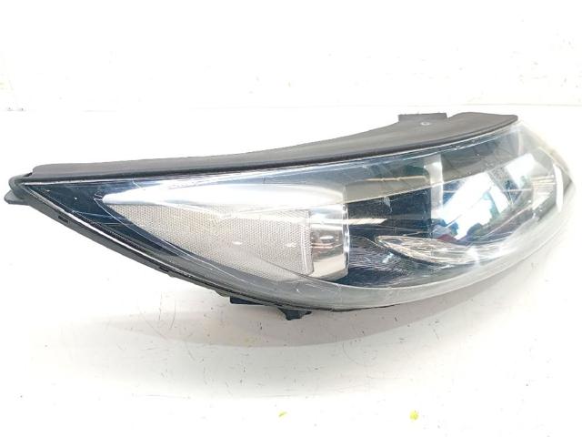 921023U250 HYUNDAI Правая фара купить в Полтава