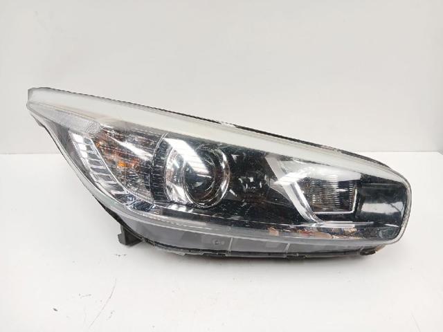 92102A2010 HYUNDAI Правая фара купить в Николаев