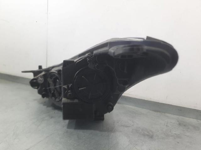 92102A6000 HYUNDAI Правая фара купить в Чернигов