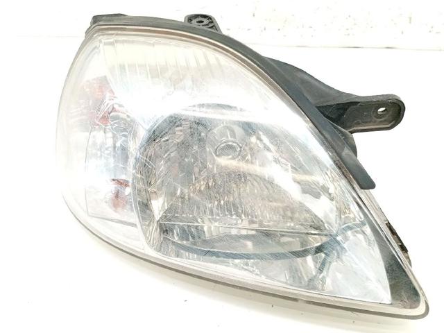 92102FD011 HYUNDAI Фара правая купить в Черновцы