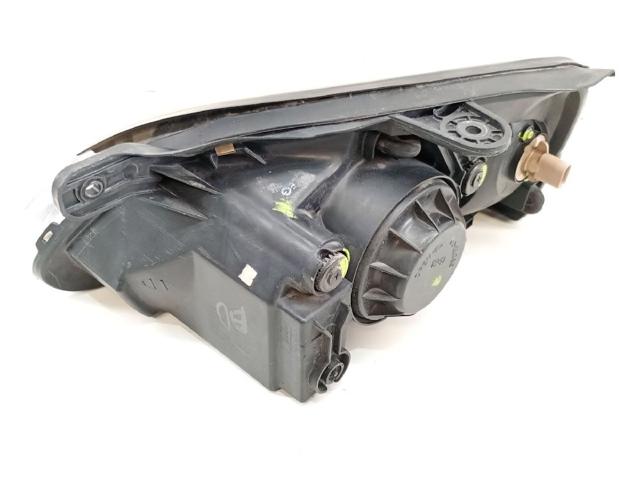 92102FD011 HYUNDAI Фара правая купить в Павлоград