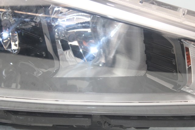 92102G4020 HYUNDAI Правая фара купить в Харьков