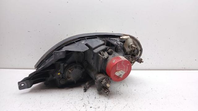 92102H1010 HYUNDAI Правая фара купить в Киев