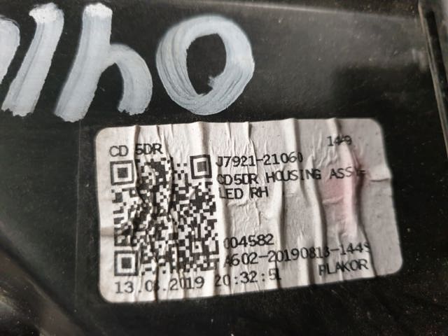 HYUNDAI 92102J7100 Правая фара в наличии Одесса