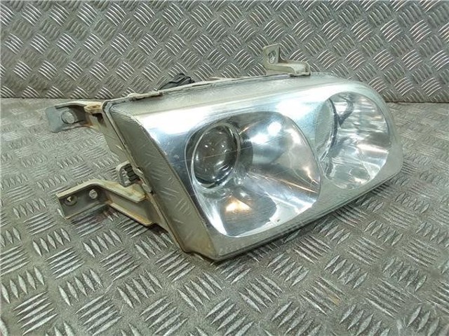 HYUNDAI 921043A020 Правая фара в наличии Черновцы