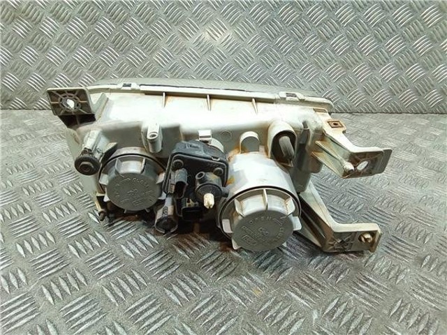HYUNDAI 921043A020 Фара правая в наличии Житомир