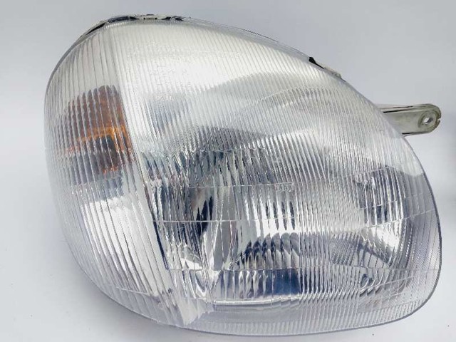 HYUNDAI 9210502010 Левая фара в наличии Львов