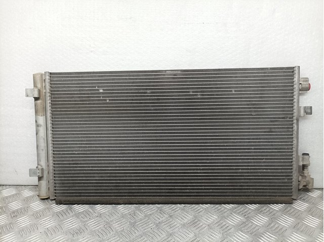 Condensador / radiador de ar condicionado para Renault Grand Scénic III 1.5 dci k9k832 921100001R
