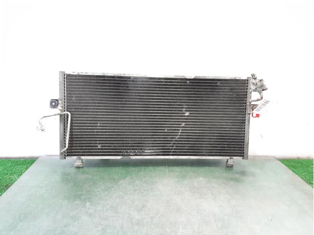 Condensador/Radiador de ar condicionado para Nissan Primera 1.6 16V GA16DE 921102F000