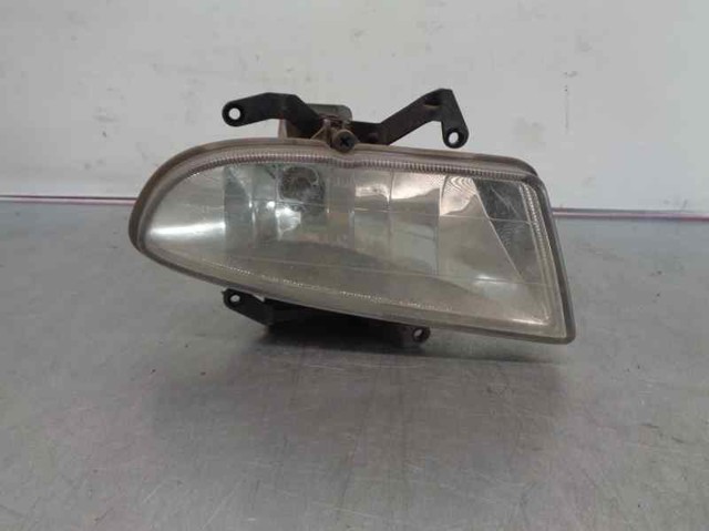 Luzes de nevoeiro direitas 9220225300 Hyundai/Kia