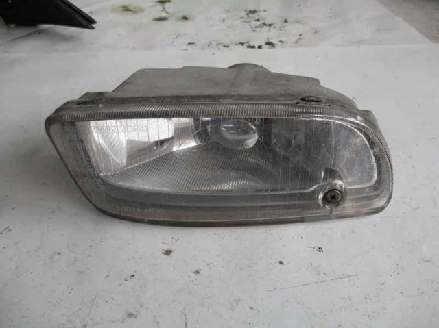 Luzes de nevoeiro direitas 9220238003 Hyundai/Kia