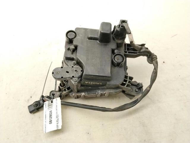 HYUNDAI 92202D4101 Фара противотуманная правая в наличии Полтава
