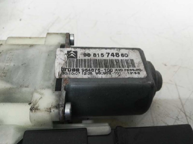 9222V0 Стеклоподъемник передней правой двери купить Кривой Рог