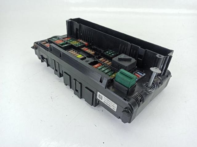 9234421 BMW Блок предохранителей купить в Чернигов