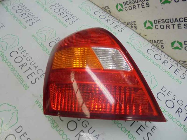 Lanterna traseira esquerda 924012D010 Hyundai/Kia