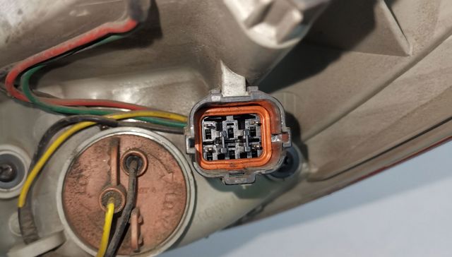 HYUNDAI 924012Y0 Фонарь задний левый внешний в наличии Сумы
