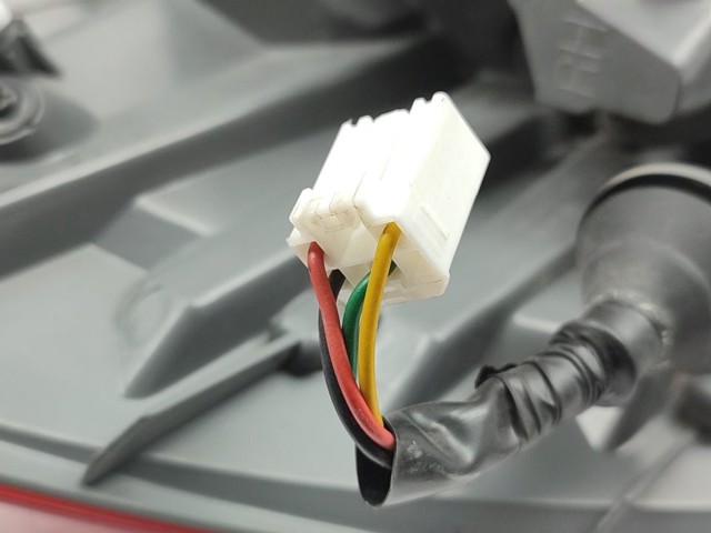 HYUNDAI 924021K000 Фонарь задний правый внешний в наличии Тернополь
