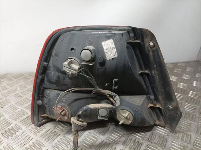 9240225220 HYUNDAI Фонарь задний правый купить в Ирпень