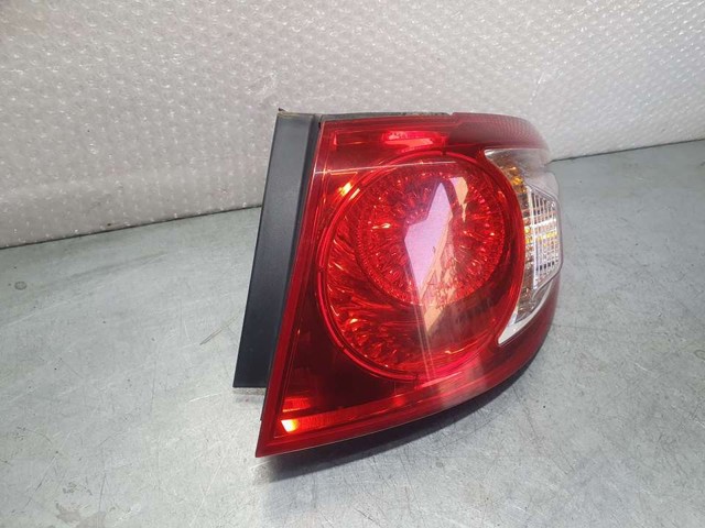 HYUNDAI 924022B000 Фонарь задний правый внешний в наличии Чернигов