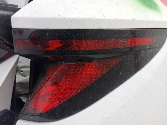 92402N7000 HYUNDAI Фонарь задний правый внешний купить в Ужгород