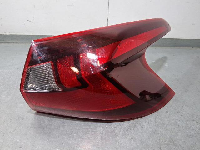 HYUNDAI 92402Q0000 Фонарь задний правый внешний в наличии Украина