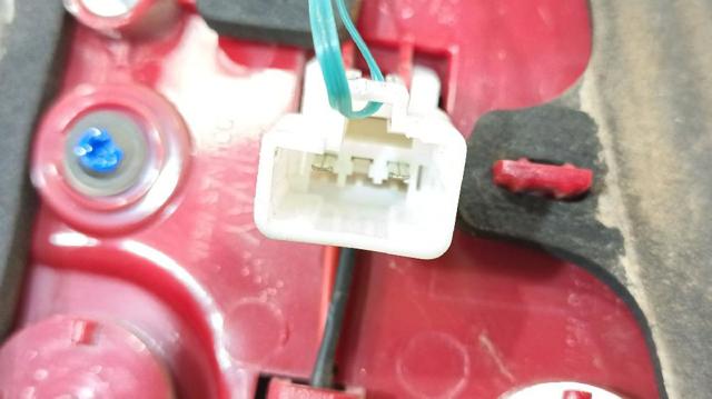 HYUNDAI 924053W010 Фонарь задний левый внутренний в наличии Черновцы