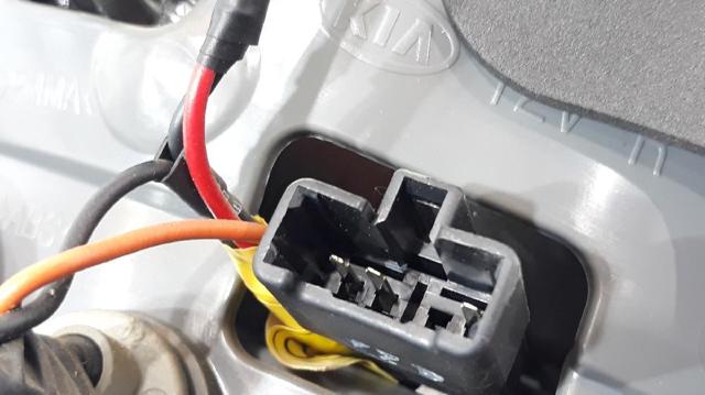 HYUNDAI 924062G010 Фонарь задний правый внутренний в наличии Черновцы