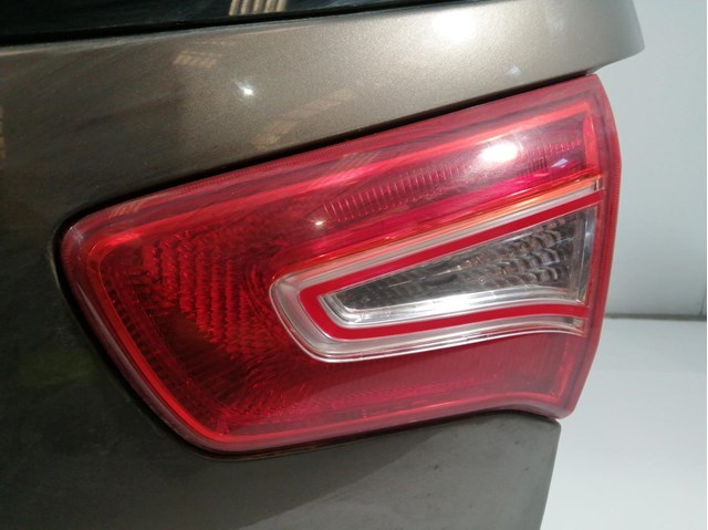 Lanterna traseira direita interna 924063W010 Hyundai/Kia