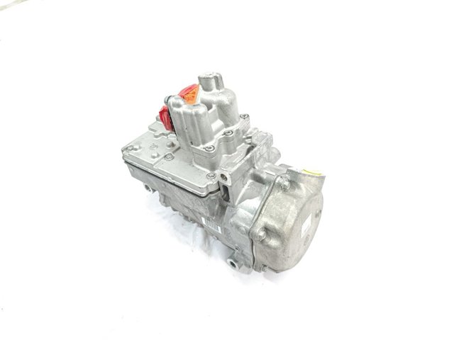 926000134R RENAULT Компрессор кондиционера купить в Ирпень