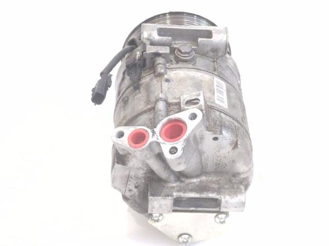 926001732R RENAULT Компрессор кондиционера купить в Украина