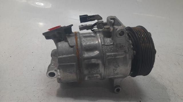 RENAULT 926002410R Компрессор кондиционера в наличии Черновцы