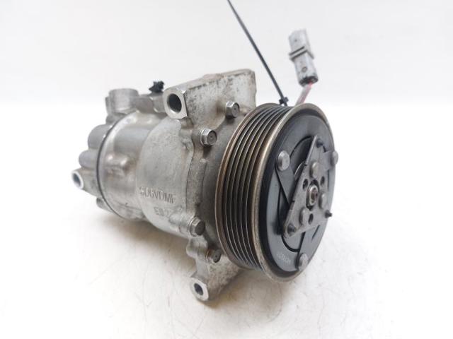 RENAULT 926002484R Компрессор кондиционера в наличии Украина