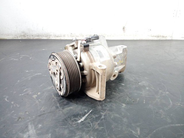 compressor de ar condicionado para Dacia Sandero Stepway / 10.12 - 12.17 926005689R