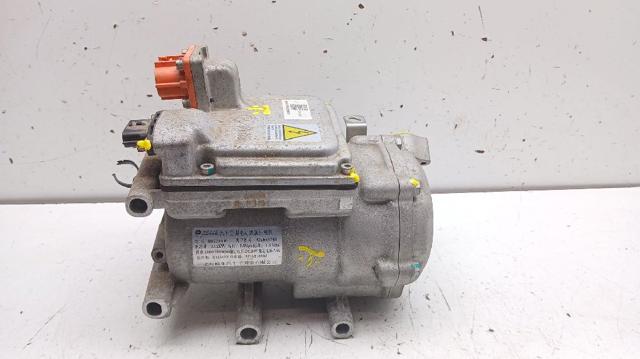 926007596R RENAULT Компрессор кондиционера купить в Чернигов