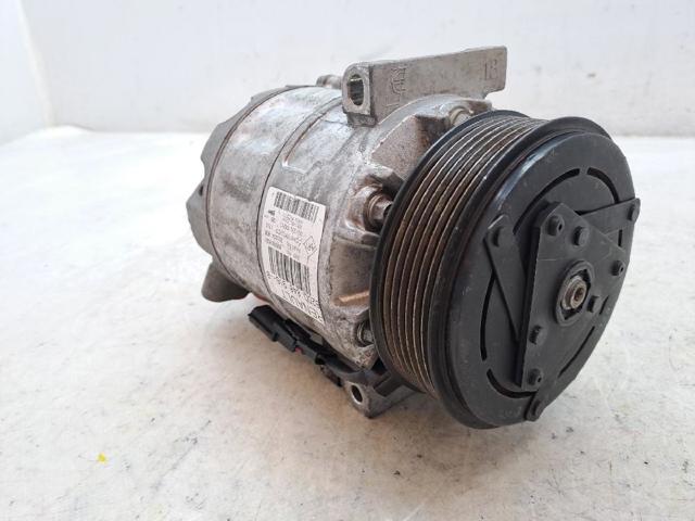 926007943R RENAULT Компрессор кондиционера купить в Николаев
