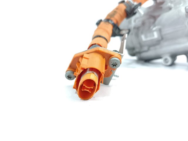 926008231R RENAULT Компрессор кондиционера купить в Черновцы