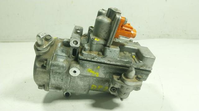 RENAULT 926008999R Компрессор кондиционера в наличии Полтава