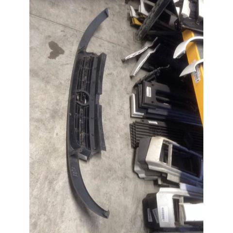 OPEL 93160178 Решетка радиатора в наличии Днепр